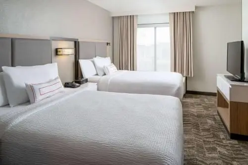 Sonesta Select Hotel, interior of two queen size bed room 